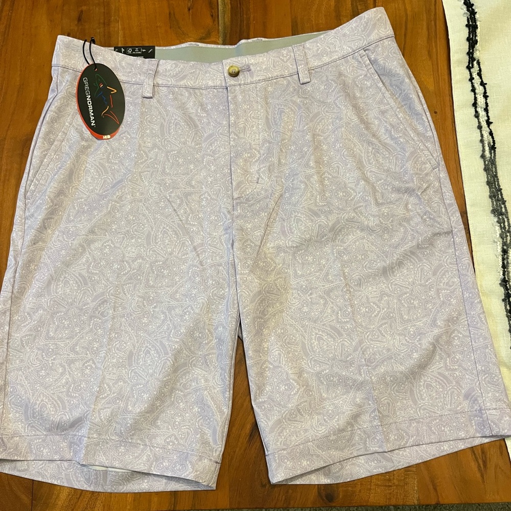 Greg Norman Golf shorts. Size 34